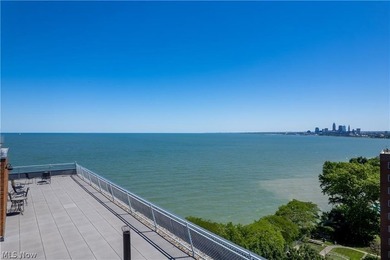 Recently remodeled throughout, this unit offers everything you - photo 21