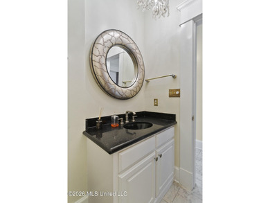 A timeless Southern estate where classic architecture meets - photo 33