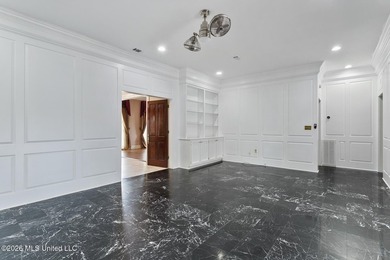 A timeless Southern estate where classic architecture meets - photo 35