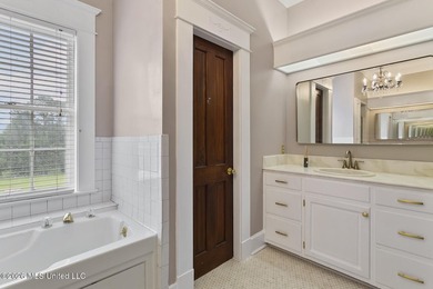A timeless Southern estate where classic architecture meets - photo 38