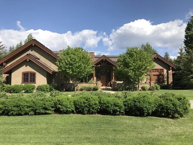 Exquisite .88 acre estate situated in the prestigious Northwoods - photo 2