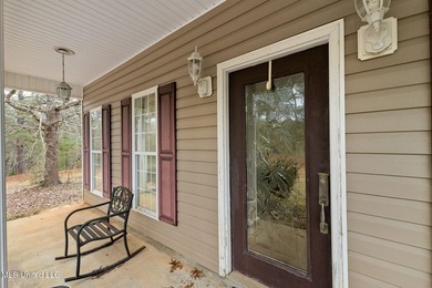 Charming 3-bedroom, 2-bath home situated on a spacious 0.82-acre - photo 6