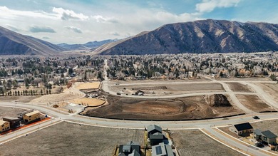 Prime building lot in the desirable Sunbeam neighborhood of - photo 3