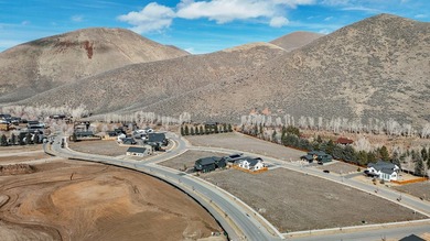 Prime building lot in the desirable Sunbeam neighborhood of - photo 6
