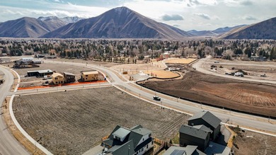 Prime building lot in the desirable Sunbeam neighborhood of - photo 9