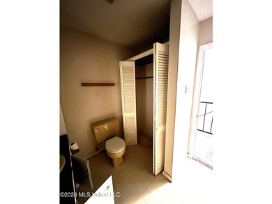 Opportunity knocks! This home is ready for a complete renovation - photo 12