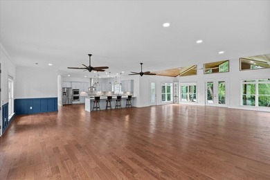 Luxury lakefront living in the highly sought-after Headland - photo 13