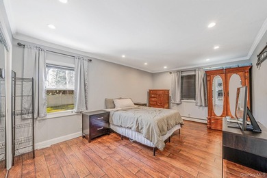 Beautiful West Islip Colonial on a huge double lot with - photo 13