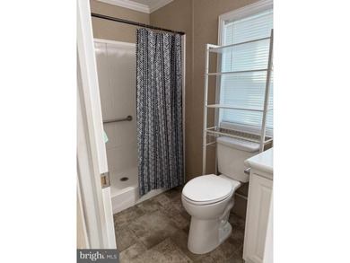 Enjoy coastal living in this well-maintained 3-bedroom, 2-bath - photo 14