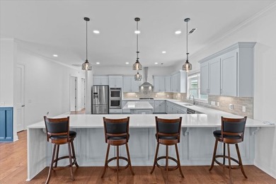 Luxury lakefront living in the highly sought-after Headland - photo 15