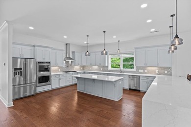 Luxury lakefront living in the highly sought-after Headland - photo 16