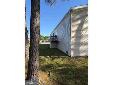 Enjoy coastal living in this well-maintained 3-bedroom, 2-bath - photo 17
