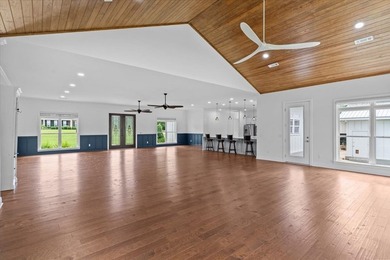 Luxury lakefront living in the highly sought-after Headland - photo 20