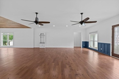Luxury lakefront living in the highly sought-after Headland - photo 21