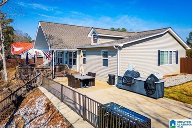This one level lake front home offers 3 bedrooms and 2 full - photo 36