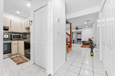 Welcome to The Hamptons! This charming 2-story home offers 3 - photo 3