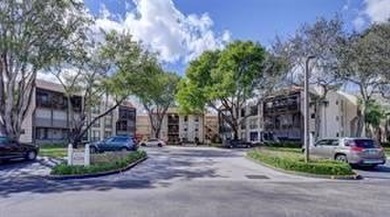 Lake Condo For Sale in Tamarac, Florida