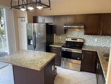 Rare opportunity to rent a spacious 4-bedroom, 2.5-bathroom - photo 5