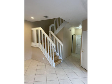 Rare opportunity to rent a spacious 4-bedroom, 2.5-bathroom - photo 9