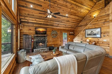 Introducing a remarkable mountain cabin that perfectly captures - photo 6