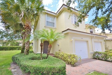 Lake Townhome/Townhouse For Sale in Wellington, Florida
