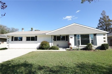 Lake Pontchartrain Home For Sale in Metairie Louisiana