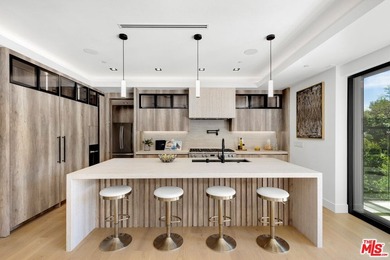 View property nestled in the hills of Encino, this newly - photo 11
