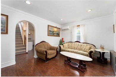 Large Versatile Residential Home with 6 bedrooms and 4 1/2 baths - photo 11