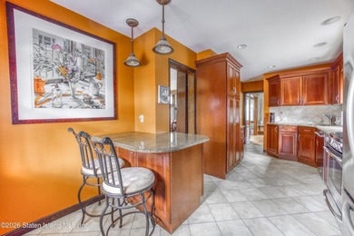 Welcome to 26 Dakota Pl, a single family detached colonial in - photo 14