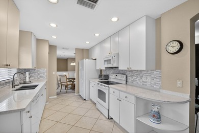 Spacious 2,094 sq ft upstairs coach home with Vaulted ceilings