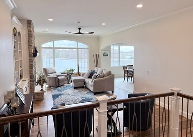 Custom lakefront home with high-end finishes + meticulous - photo 16