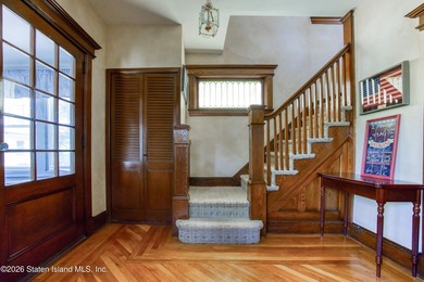 Welcome to 26 Dakota Pl, a single family detached colonial in - photo 18