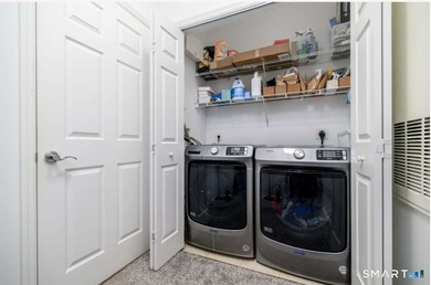 Downtown Stamford Living at Its Best! This fantastic 2-bed - photo 20