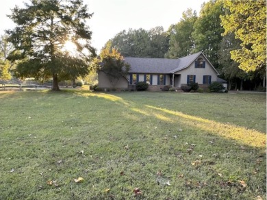 (private lake, pond, creek) Home For Sale in Martin Tennessee