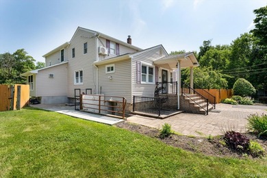 Large Versatile Residential Home with 6 bedrooms and 4 1/2 baths - photo 22
