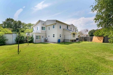 Large Versatile Residential Home with 6 bedrooms and 4 1/2 baths - photo 23
