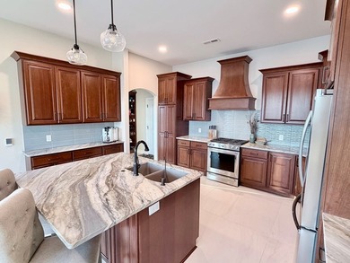 Custom lakefront home with high-end finishes + meticulous - photo 23