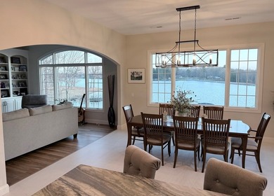 Custom lakefront home with high-end finishes + meticulous - photo 25