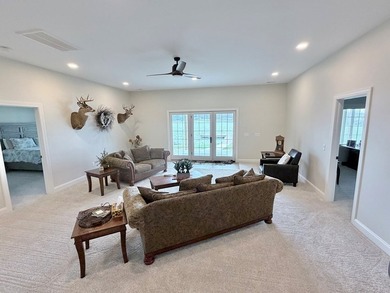 Custom lakefront home with high-end finishes + meticulous - photo 32