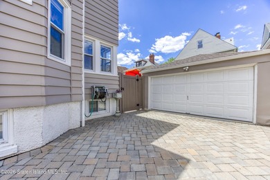 Welcome to 26 Dakota Pl, a single family detached colonial in - photo 34