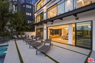 View property nestled in the hills of Encino, this newly - photo 40