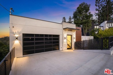 View property nestled in the hills of Encino, this newly - photo 43