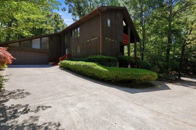 Beautiful modernist inspired home situated on a large wooded lot - photo 47
