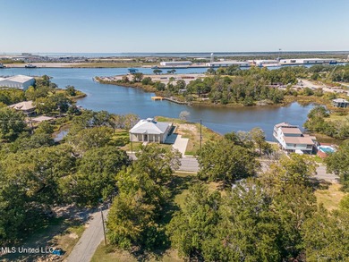 Here is a rare opportunity to own open water waterfront property - photo 7