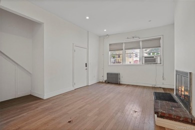 Welcome to 294 Hemlock Street, a classic Brooklyn row house - photo 20