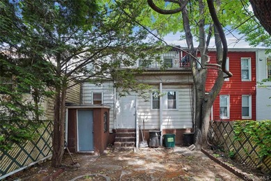 Welcome to 294 Hemlock Street, a classic Brooklyn row house - photo 37