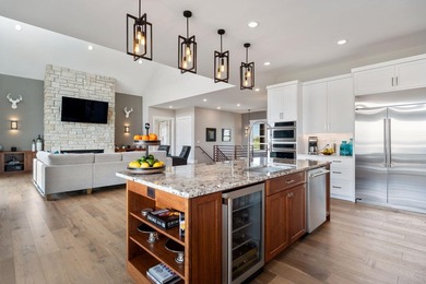Lakeside luxury meets self sustaining lifestyle! Enjoy luxury - photo 8