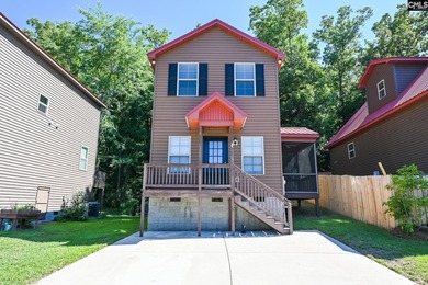 Welcome to lake living at its finest in the desirable Marina - photo 2