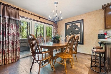 Enjoy Lake Ouachita living from this furnished 1,867+/- sq ft - photo 11