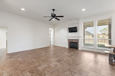 Move in ready home by RJ Wachsman with fresh interior paint - photo 4